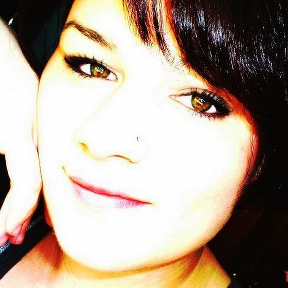 Meet your Posher, Ciera - Picture 1 of 1